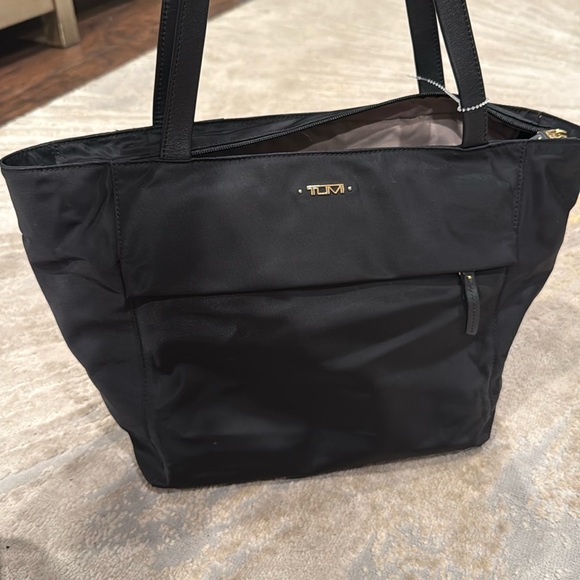 Tumi Voyageur M tote bag,foldable day bag travel, black nylon with gold hardware - Picture 1 of 12